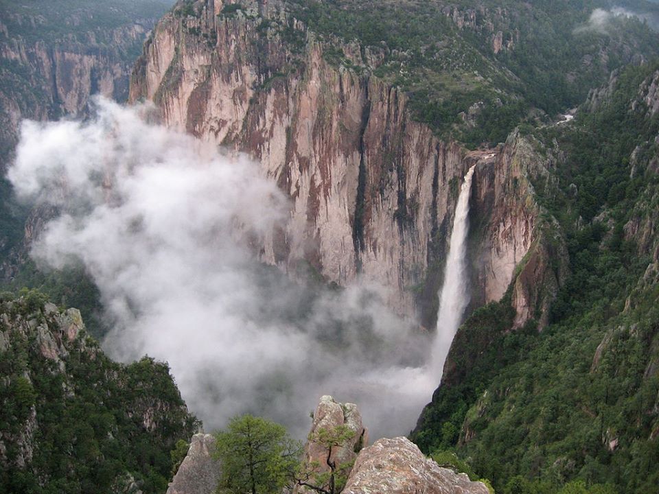 La Cascada de Basaseachi, Chihuahua, México. 2